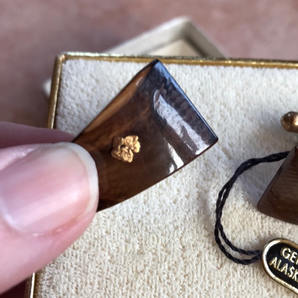 Vintage 1960s Ivory & 24k Gold Nugget Cuff Links